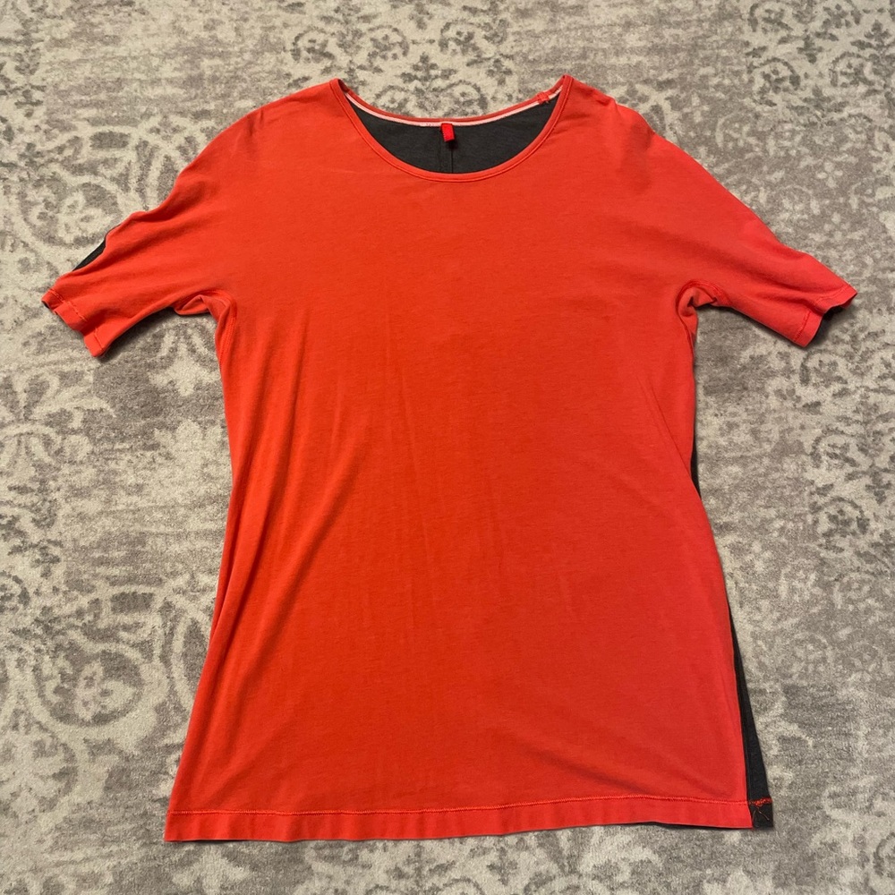 Lululemon top